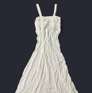 White cotton maxi dress, open back #maxidress